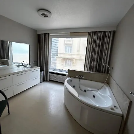 Bel Air - Luxury Seaside With Panoramic View And Jacuzzi T16 * Ostende